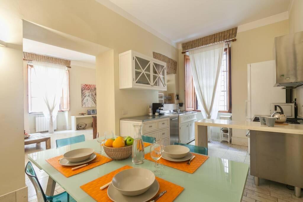 Borgo Pio - Quite And Spacious Apt Rome Buitenkant foto